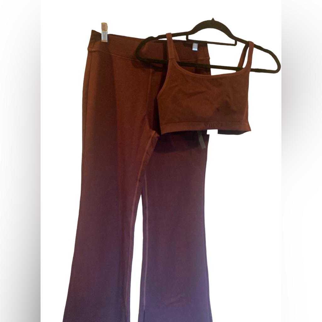 Nwt Vuori Flare Pants And Bra Set Size M